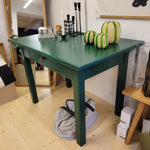 table "Dora"